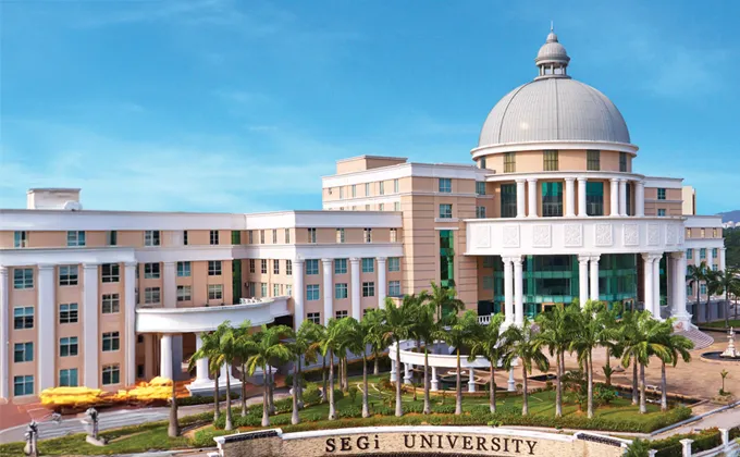 SEGi University